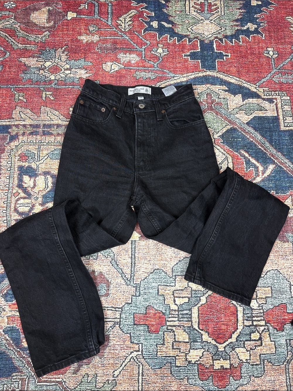 23 000 Abercrombie & Fitch 90s straight ultra high rise black jeans